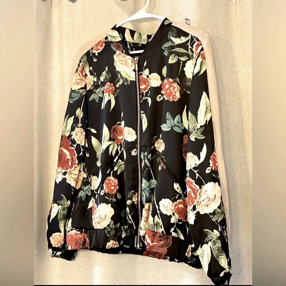 I Jeans by Buffalo Ladies Size Med Lined Floral Silky Bomber Jacket Black Floral - Picture 1 of 8